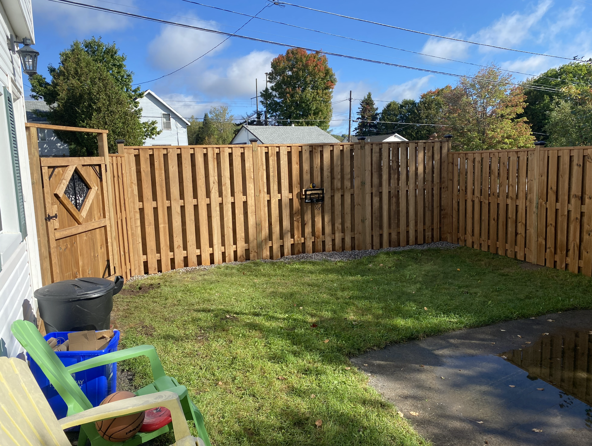 North Bay contractor fixing damaged and leaning fences with long-lasting repair solutions