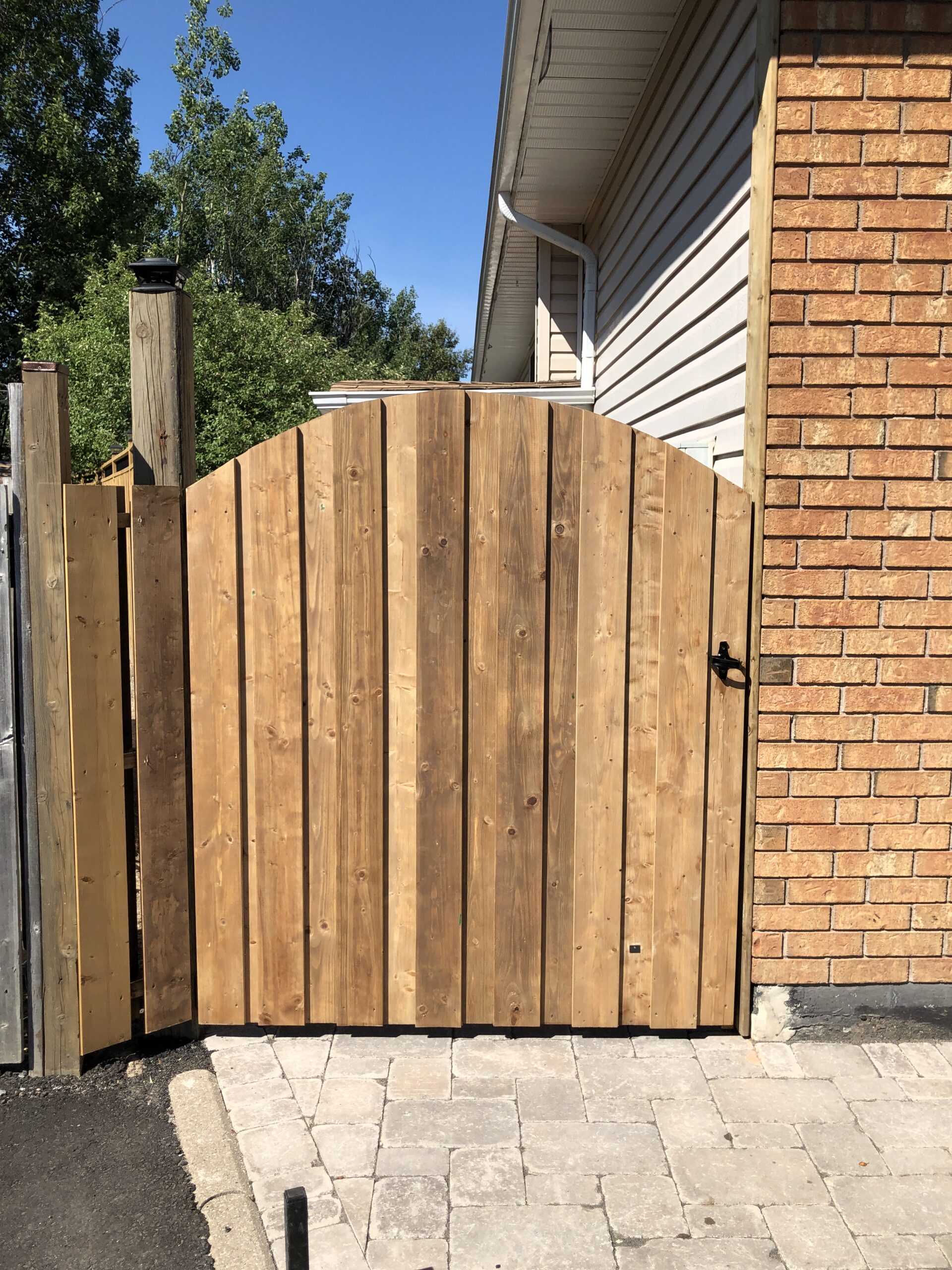 Trusted North Bay fencing and outdoor renovation experts specializing in quality craftsmanship and reliable service